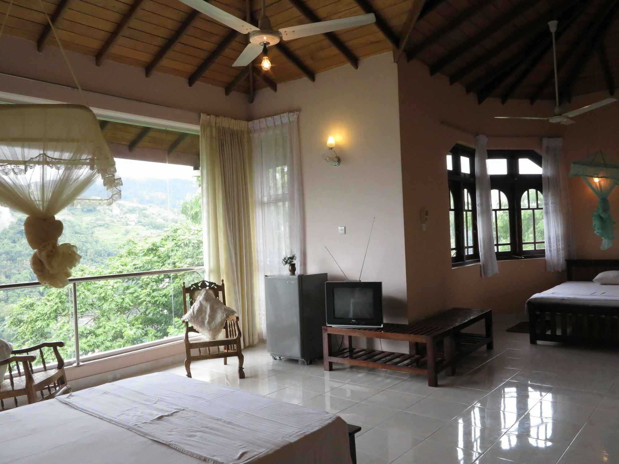 Kandy View Garden Hotel Buitenkant foto