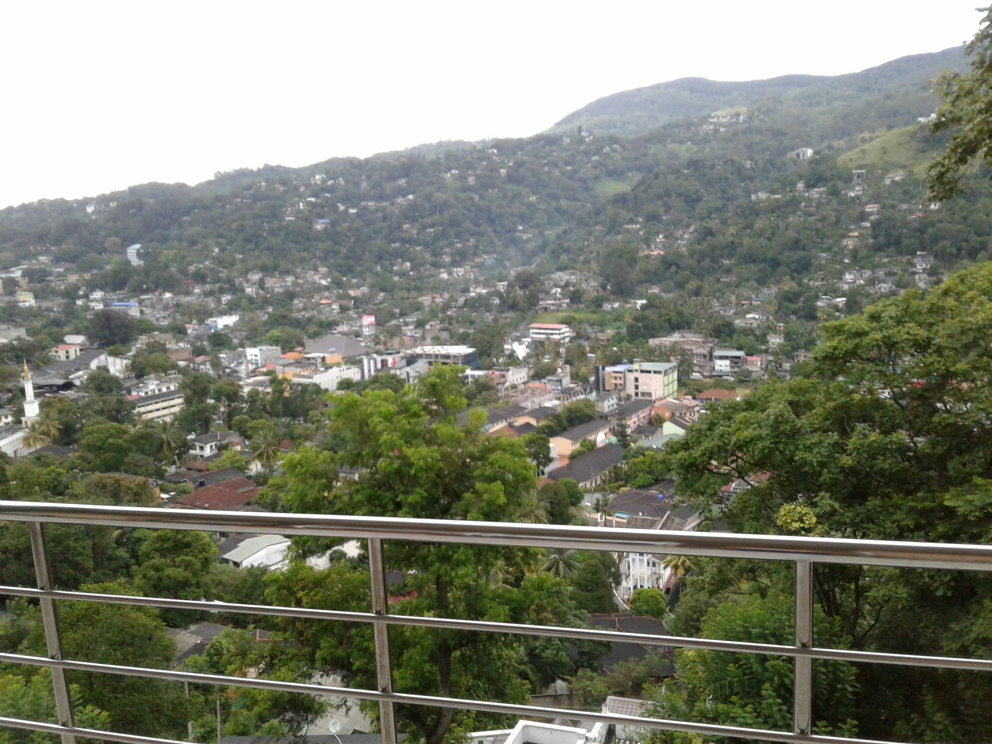 Kandy View Garden Hotel Buitenkant foto